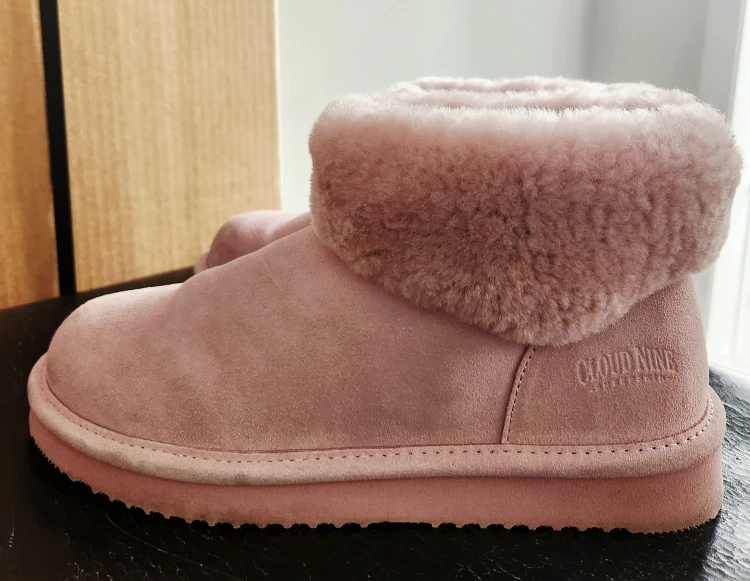 Cloud Nine Sheepskin Boots, Pink, Size 10