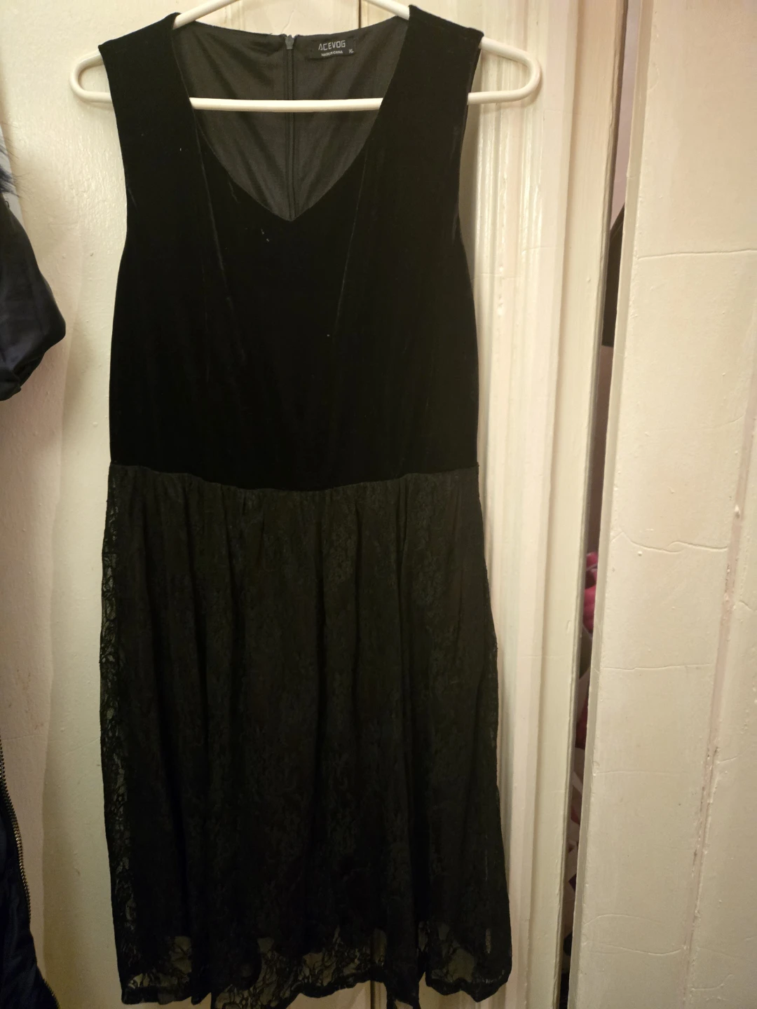 Black Velvet and lace design women dress  sz XL
