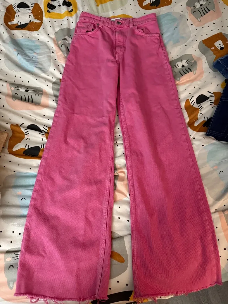 Wide Leg Jeans - Blue & Pink