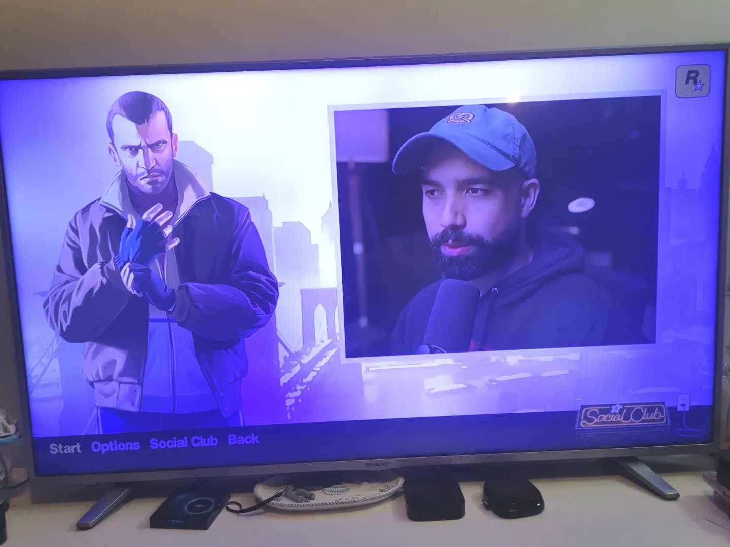 Sharp 55" 4K TV image indicator(2)