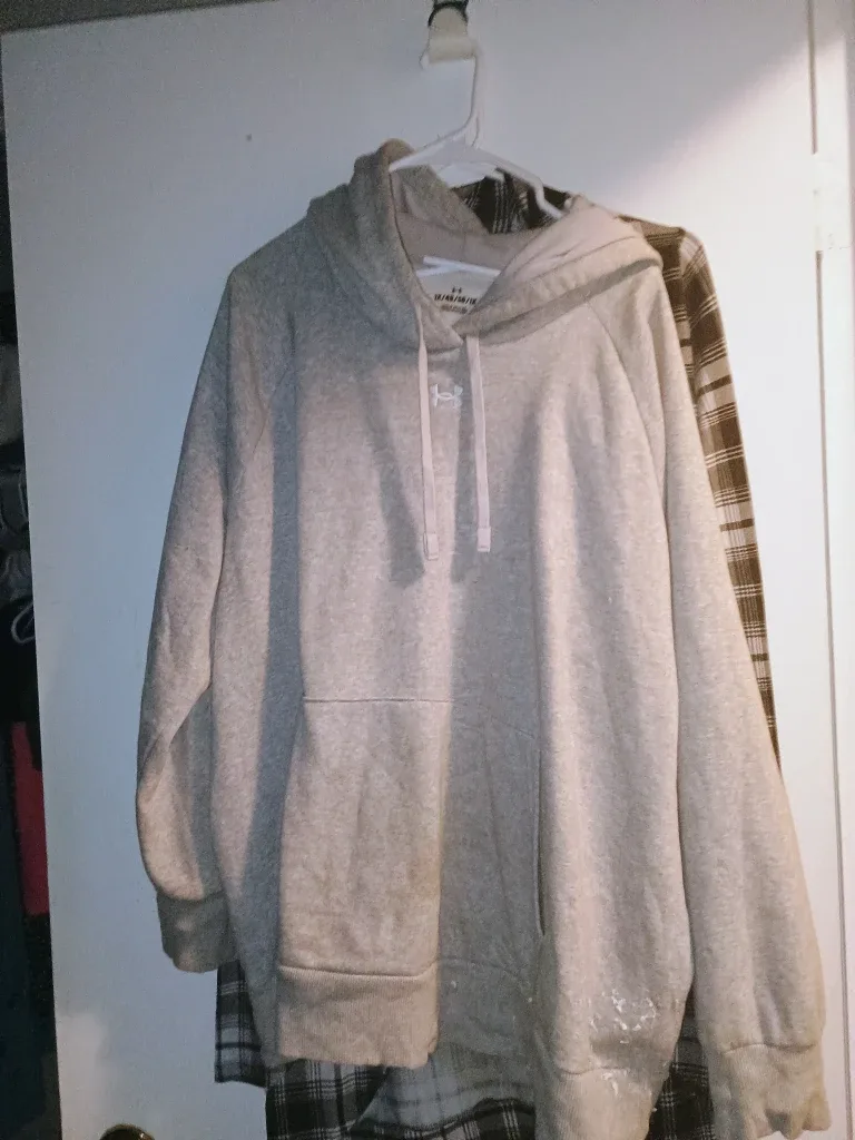 Under Armour Grey Hoodie - Size XL
