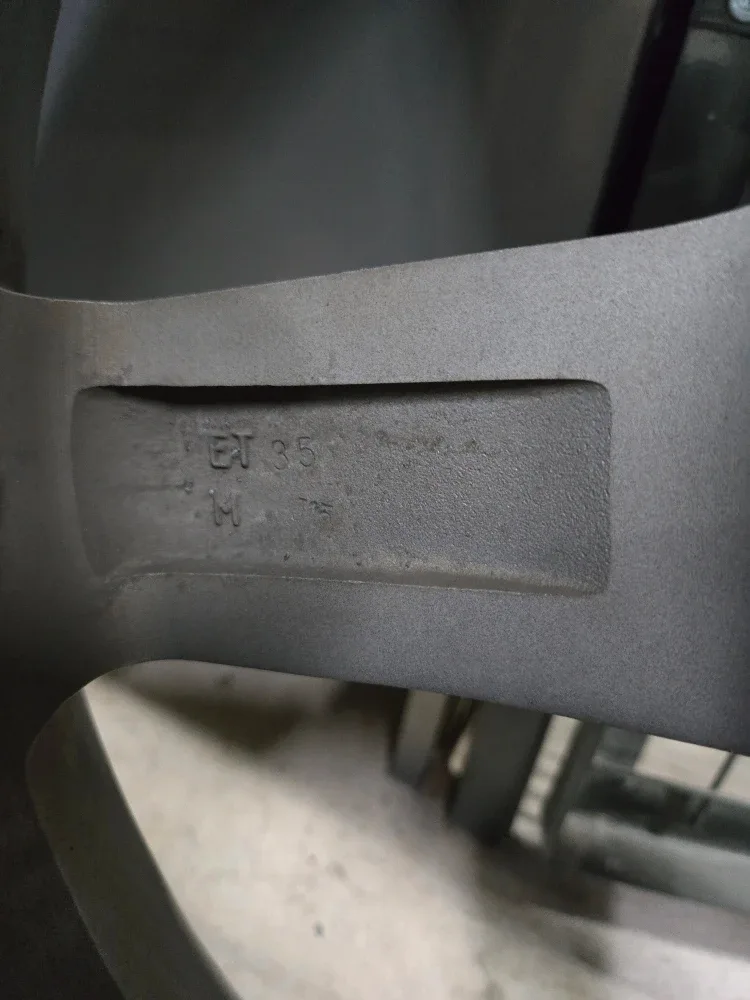 Set of Bridgestone Blizzak WS90 245/45R17 Winter Tires on Rims image indicator(8)