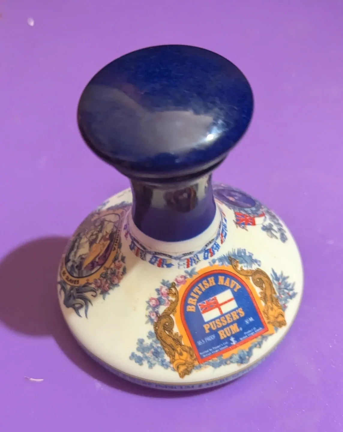 Pusser's Rum Ceramic Decanter image indicator(3)
