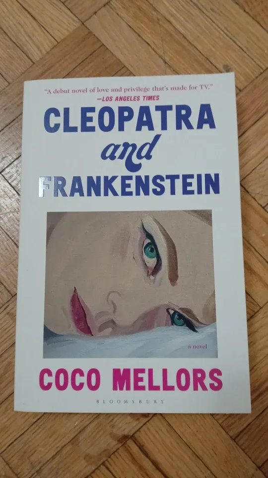 Mixed Book Lot: We Were Villains, The Glass Castle & More image indicator(3)