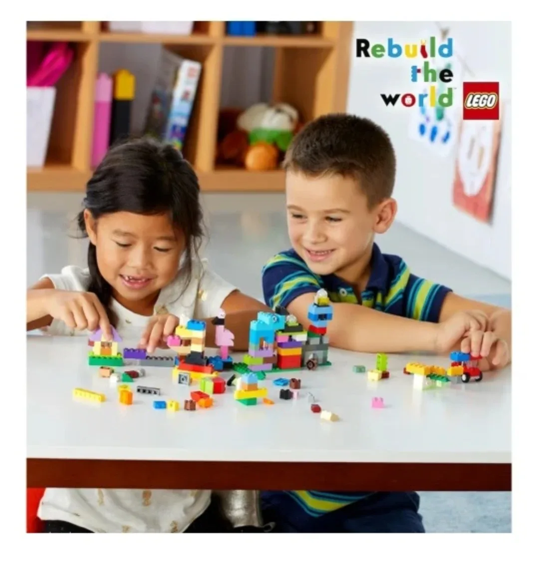 NEW LEGO Classic Creative Suitcase 10713 image indicator(7)