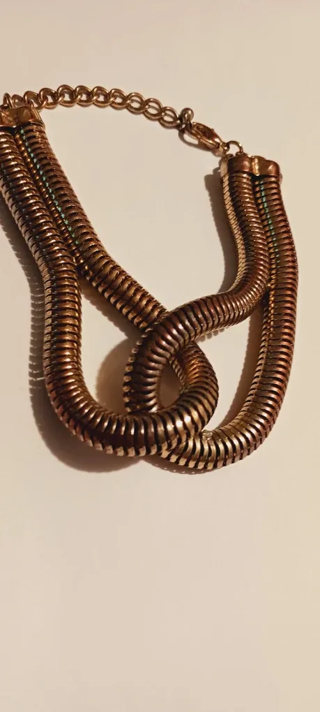 Gold Tone Snake Chain Bracelet image indicator(2)