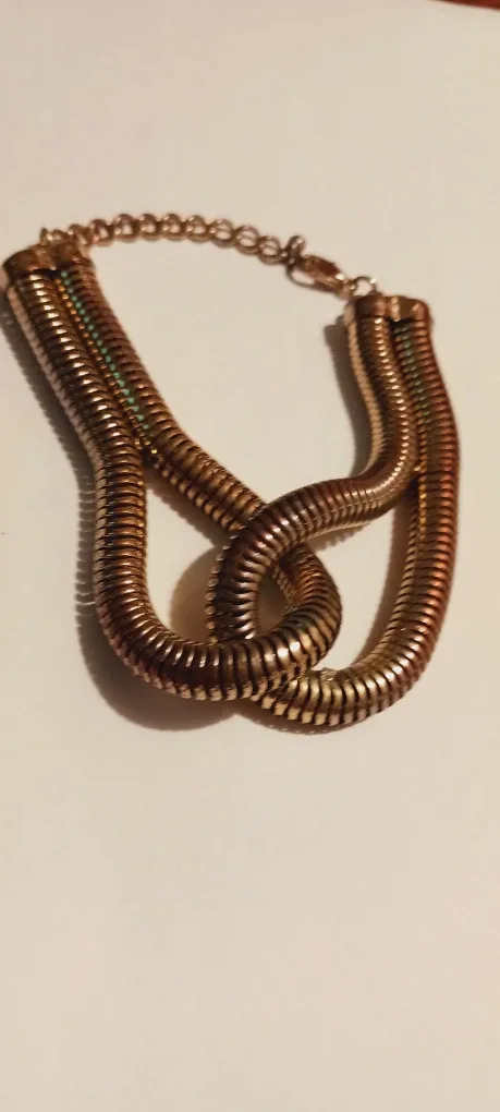 Gold Tone Snake Chain Bracelet image indicator(3)