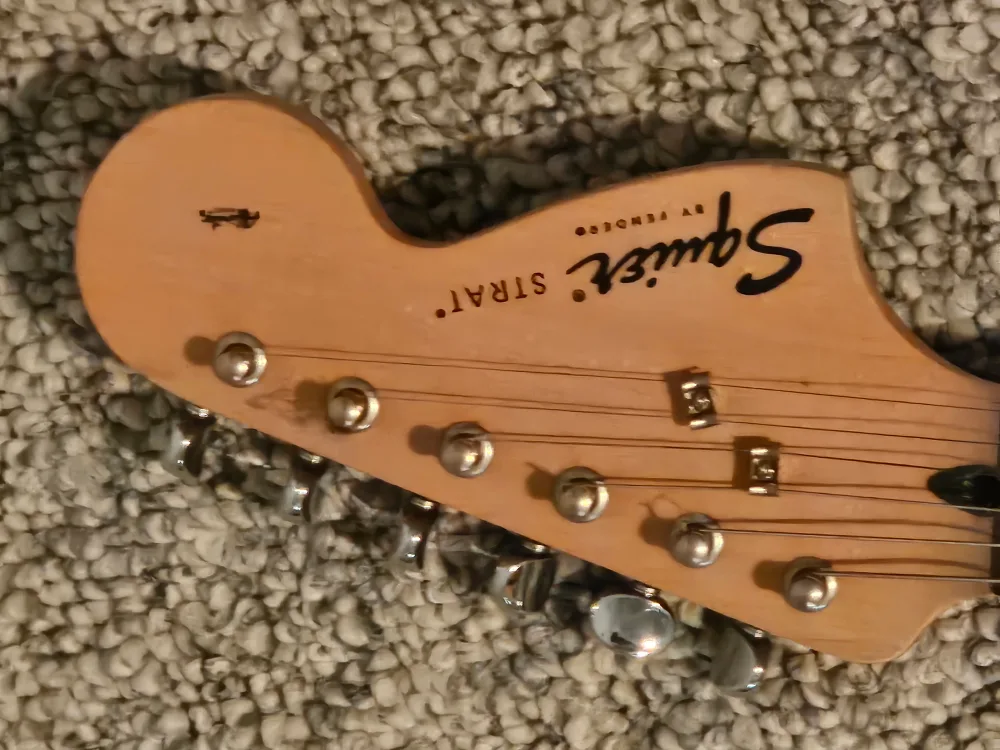 Fender Squire Strat Electric Guitar - Cream image indicator(3)