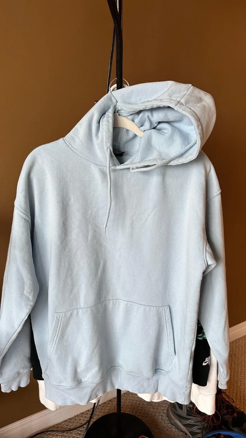 Assorted Men's Clothing -8 items all M/ L size image indicator(3)