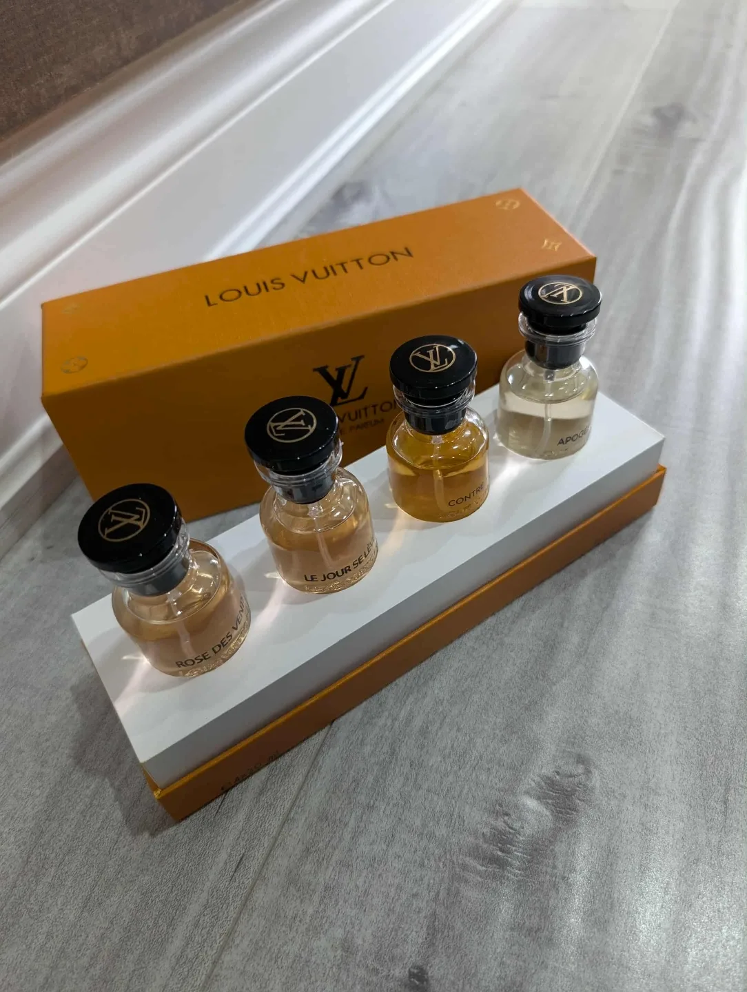 Louis Vuitton Miniature Set 4x30ml image indicator(2)