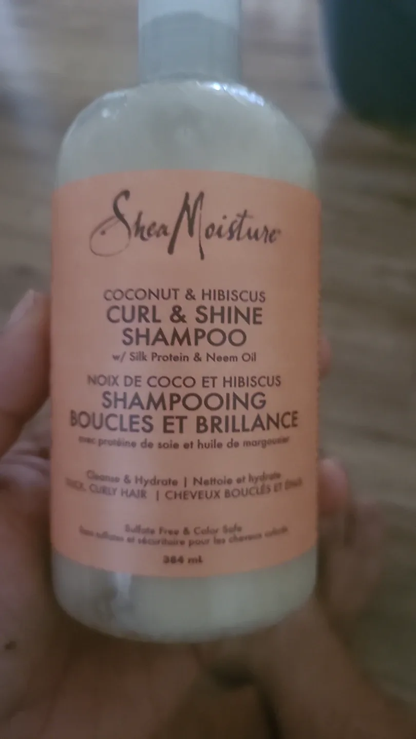 Shea Moisture Coconut & Hibiscus Shampoo & Conditioner image indicator(2)