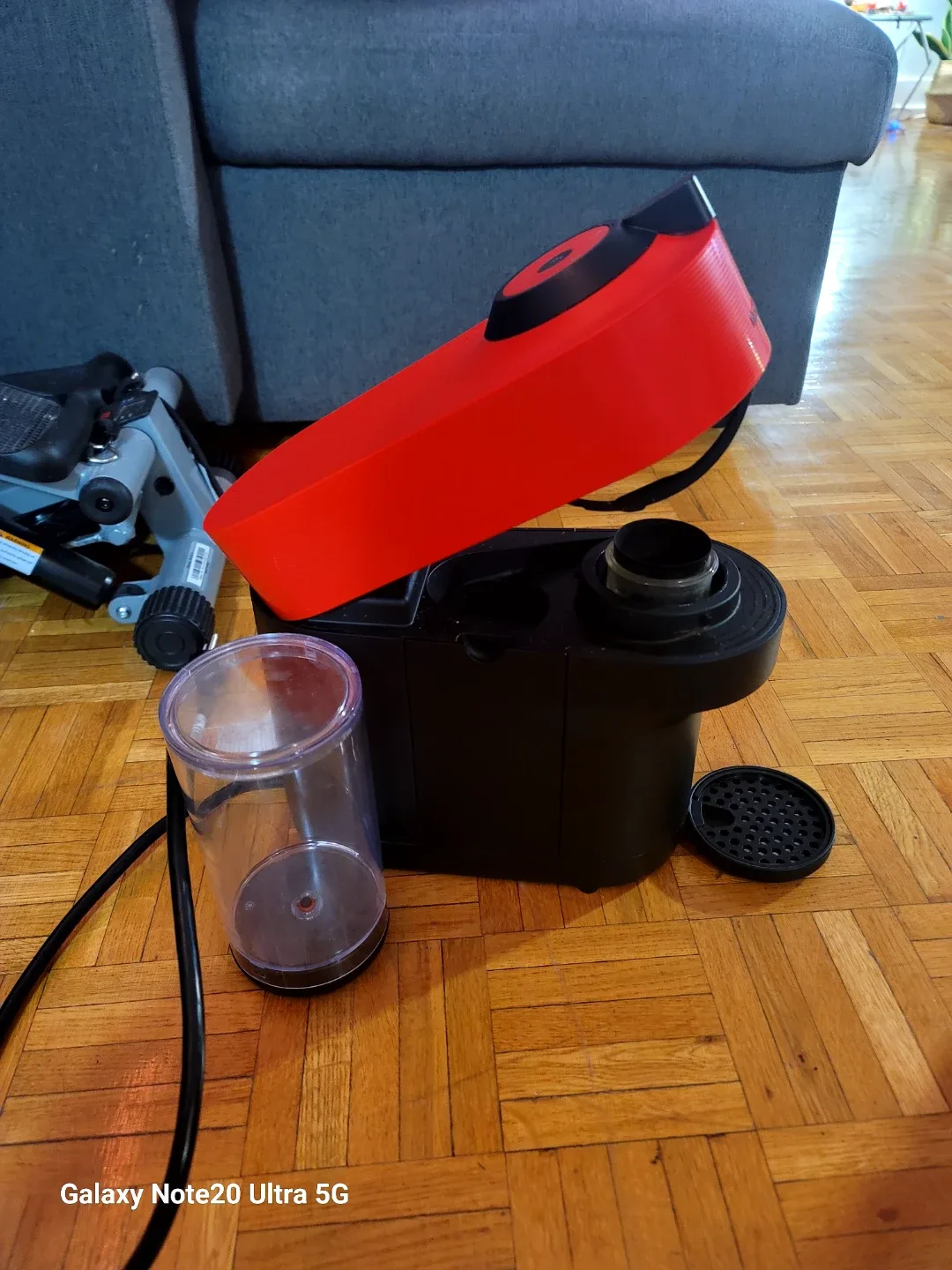 Nespresso Vertuo Next Coffee Machine - Red image indicator(3)