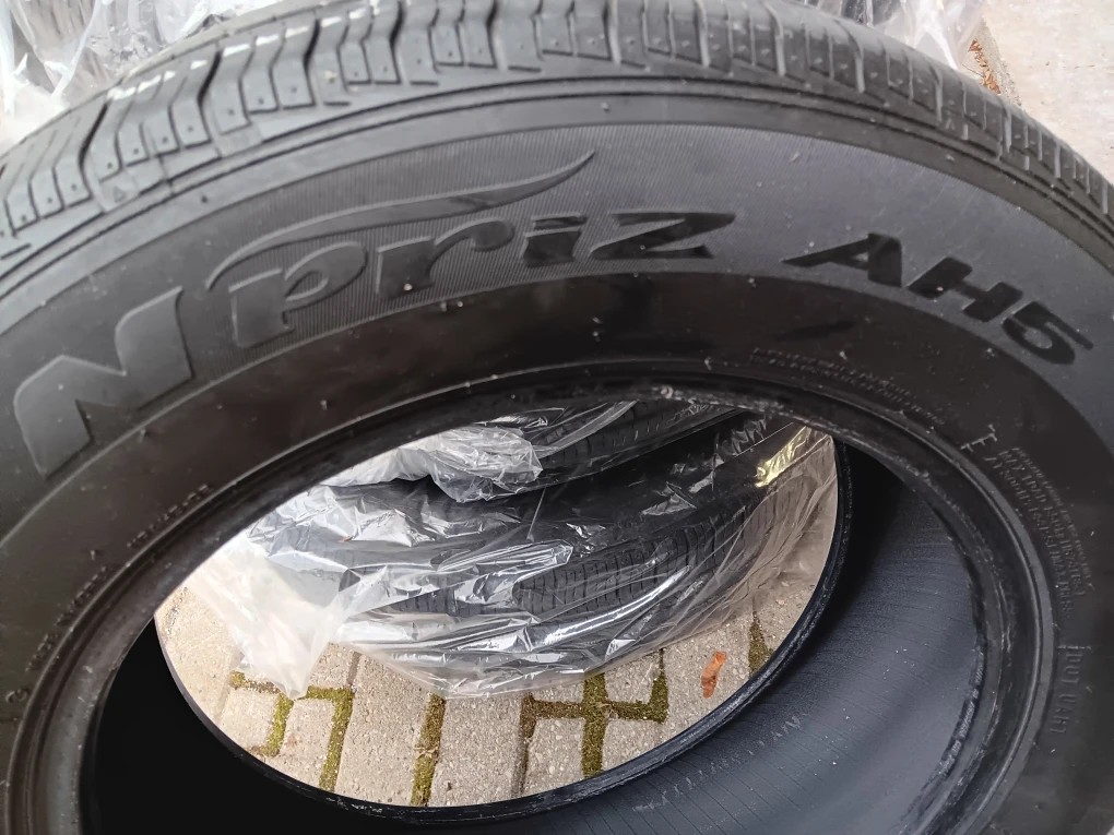 4 Nexen N'Priz AH5 225/65R17 tires - photo 2