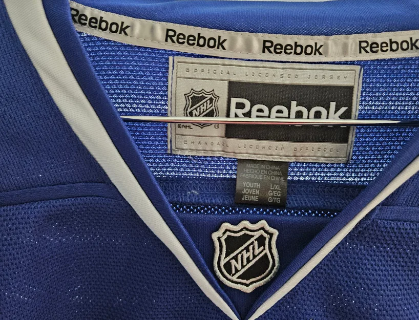 New Vancouver Canucks Reebok Jersey Youth Large - XL image indicator(3)