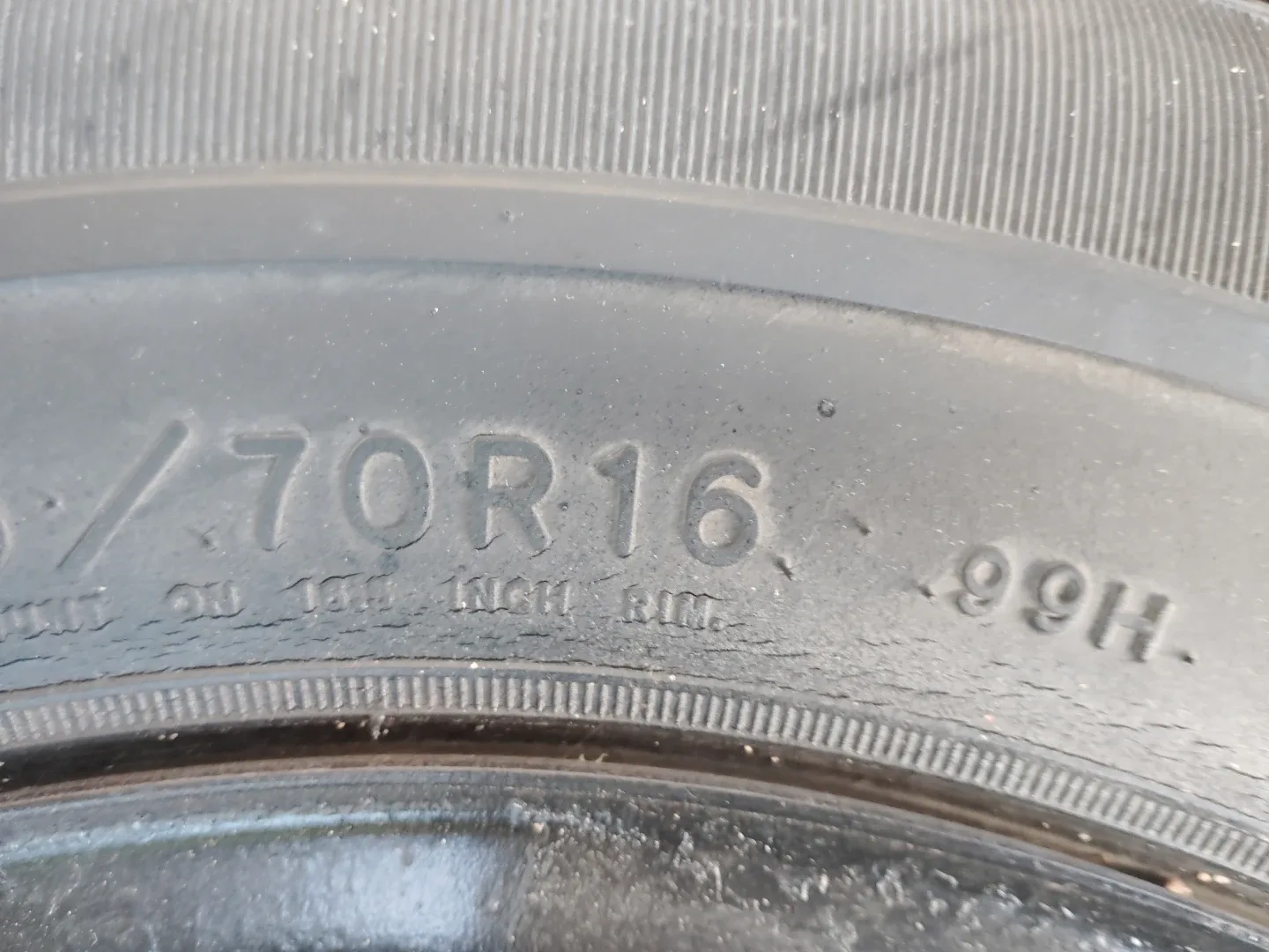 Jeep Fuzion Tires - 225/70R16 image indicator(2)