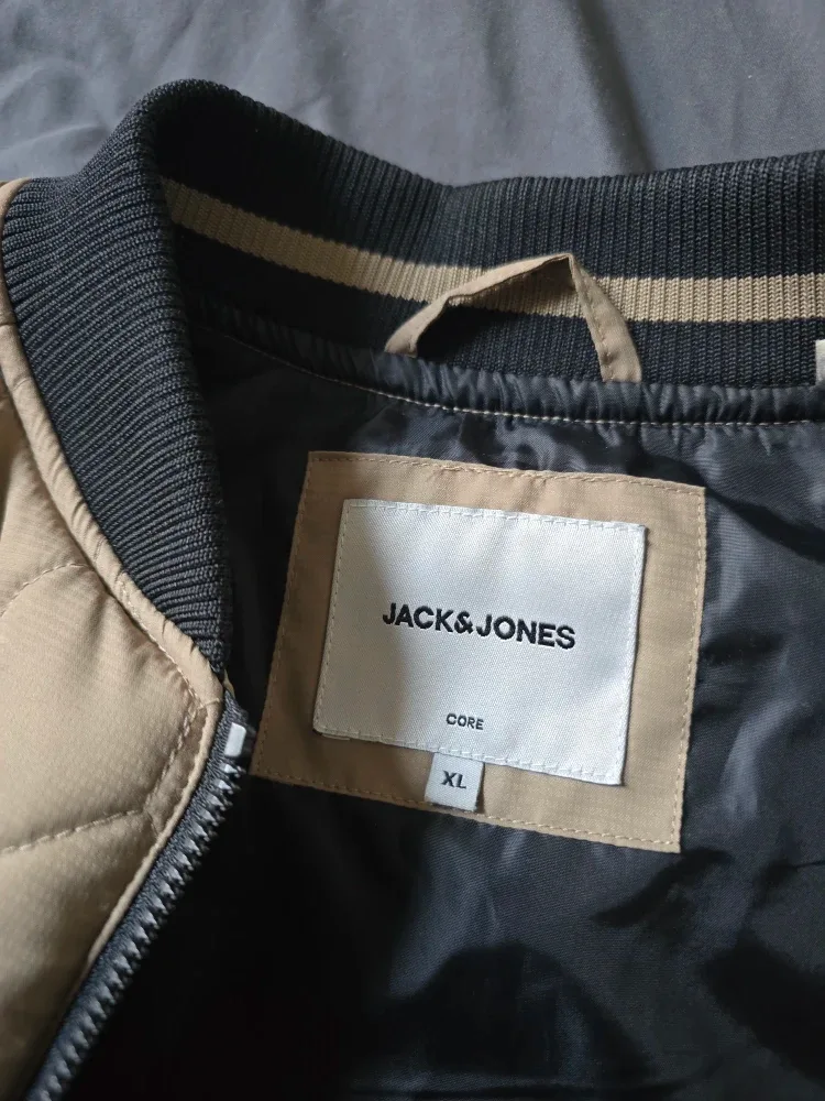 JACK & JONES Beige Padded Bomber Quilted Jacket, Size XL image indicator(6)