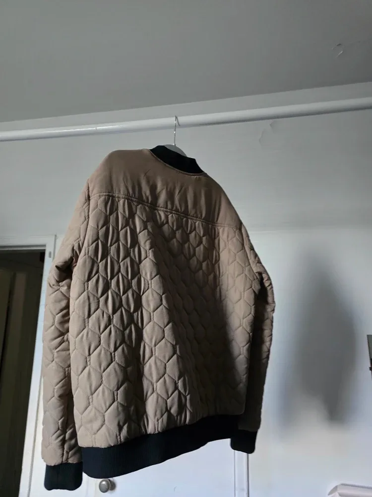 JACK & JONES Beige Padded Bomber Quilted Jacket, Size XL image indicator(8)