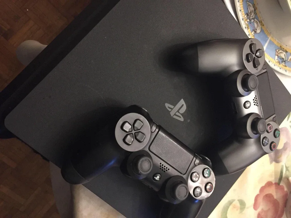 PS4 Slim
