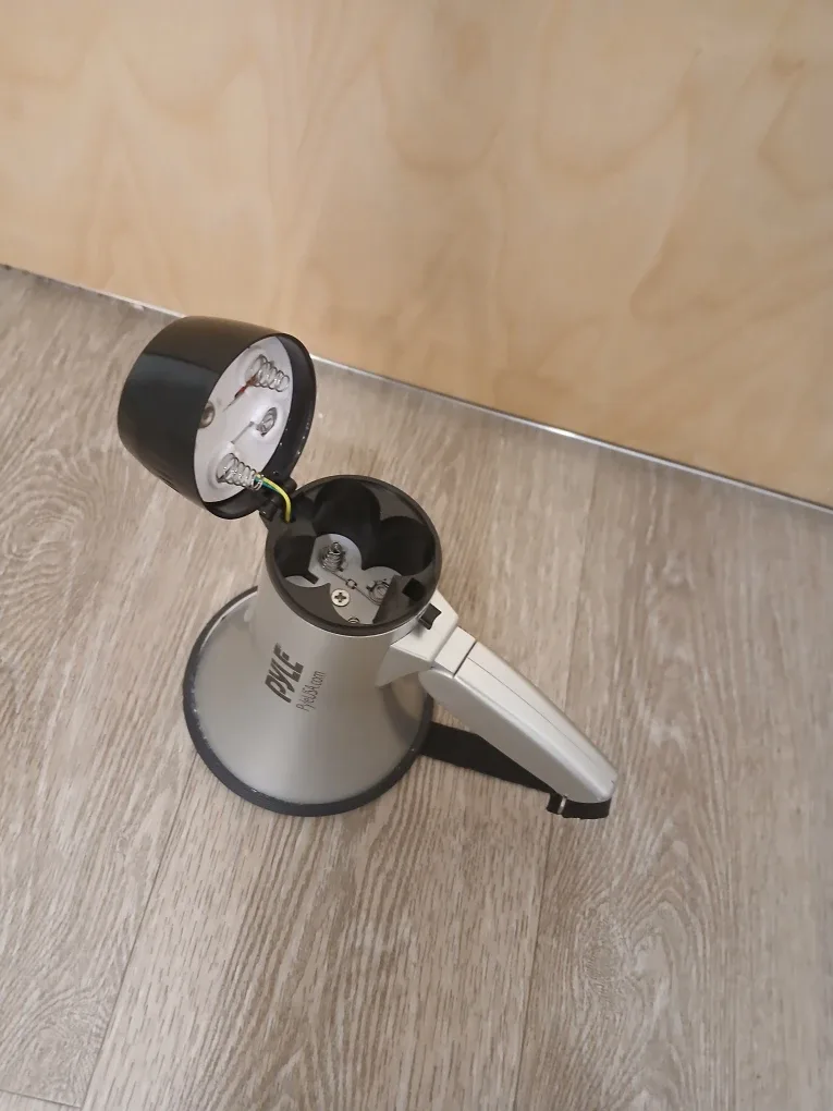 Pyle Megaphone Speaker image indicator(3)