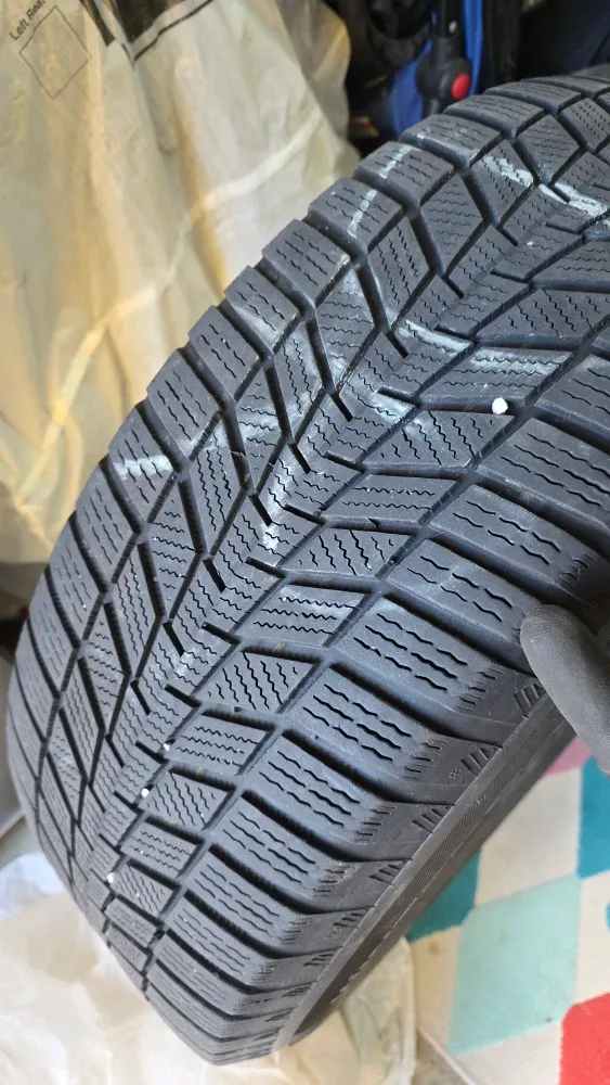 Continental WinterContact 235/65 R17 Tire