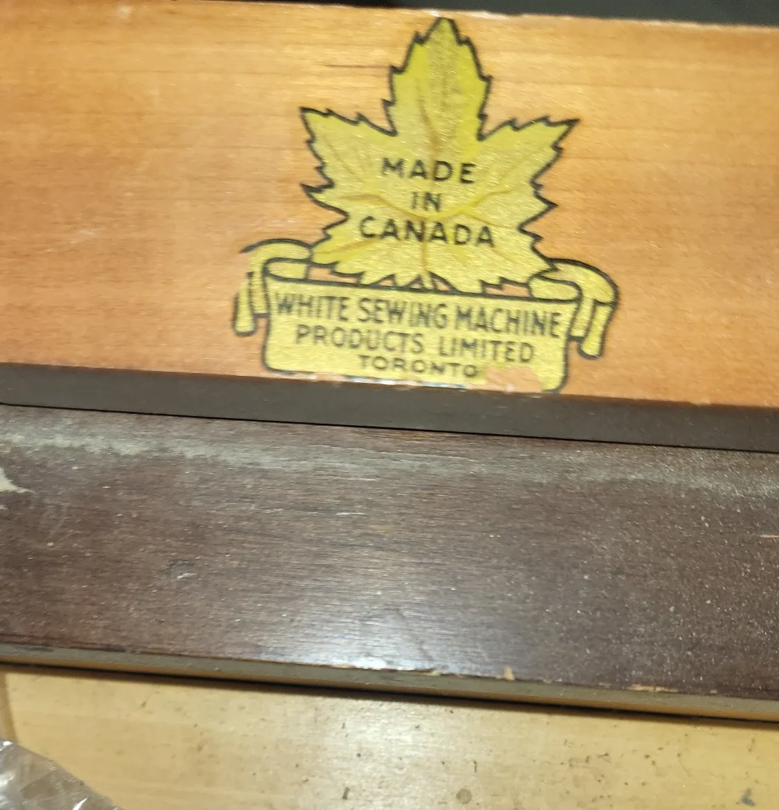 Vintage White Sewing Machine Cabinet image indicator(5)