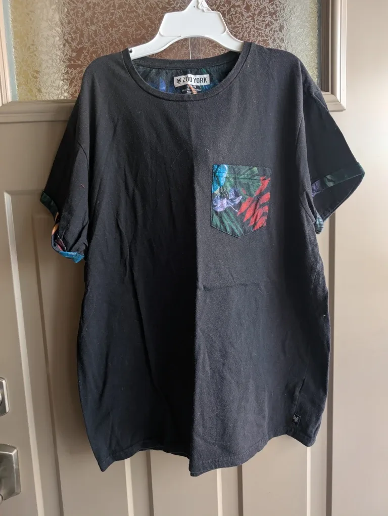 Mens sz large tshirts $3 each image indicator(5)
