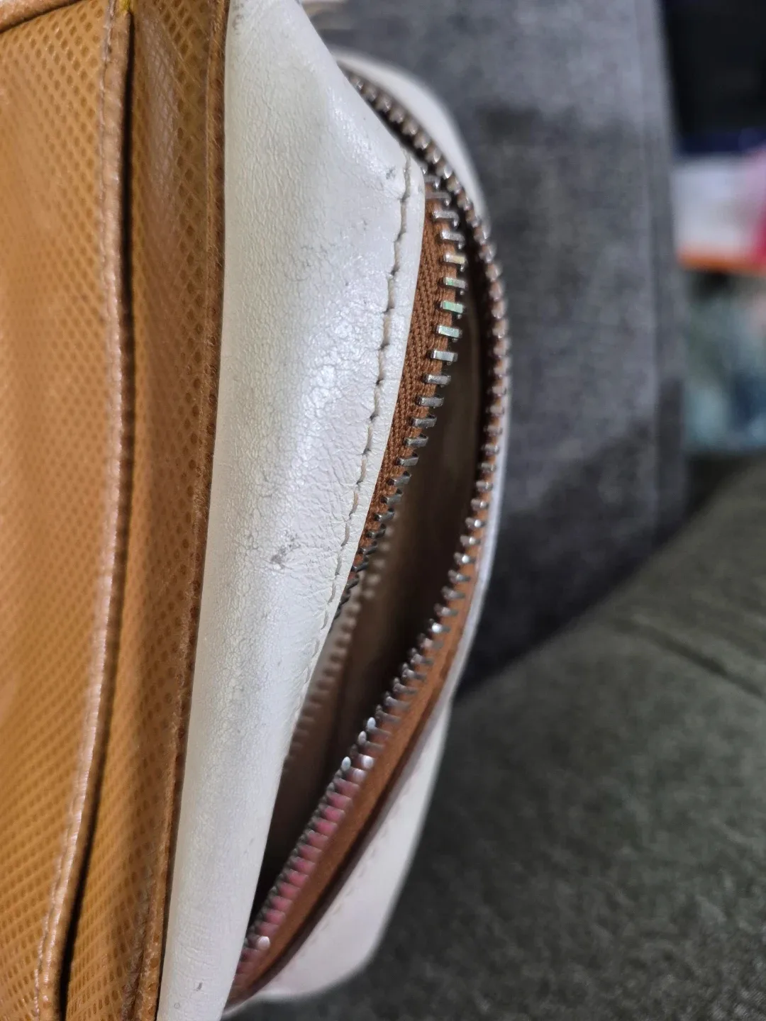 Bottega Veneta Pouch Cosmetic/Toiletry Bag image indicator(6)