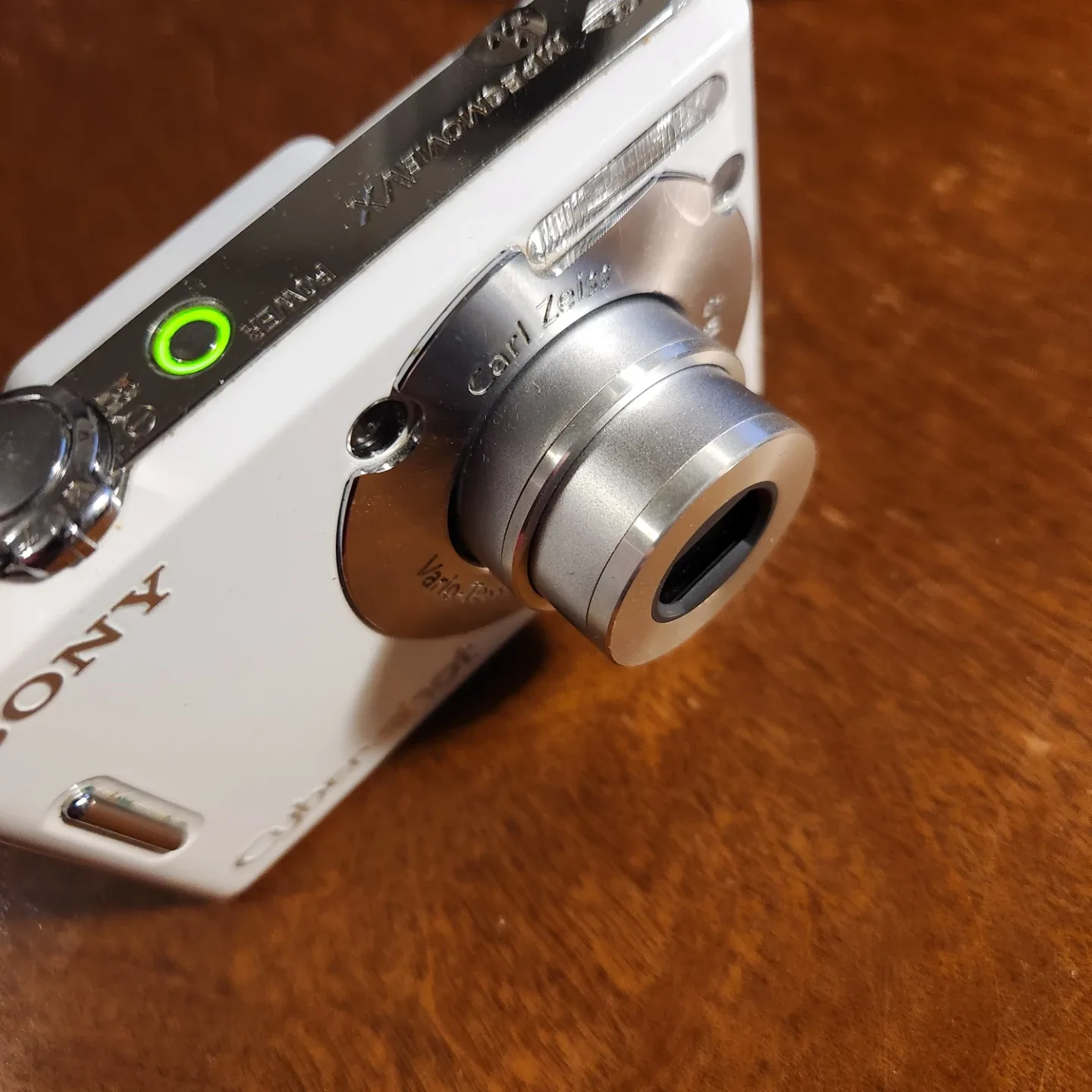 White Sony Cyber-shot DSC-W30 Digital Camera image indicator(6)