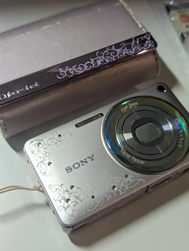 SONY Cyber Shot DSC-W350D - Rhinestone Jewel Pink image indicator(2)