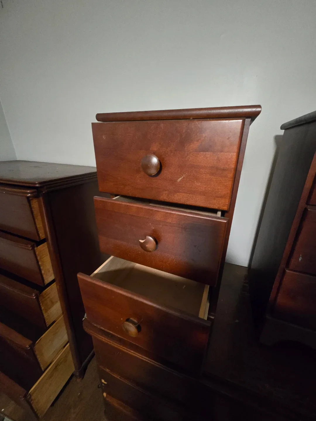 4 pc Wooden Dresser Set - Some Wear image indicator(5)