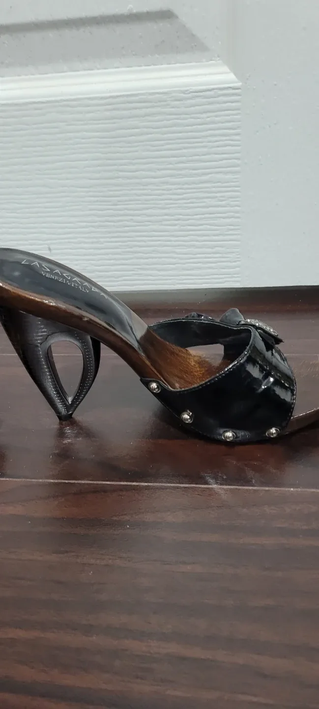 Lasagrada Venezia Italy Heels image indicator(2)