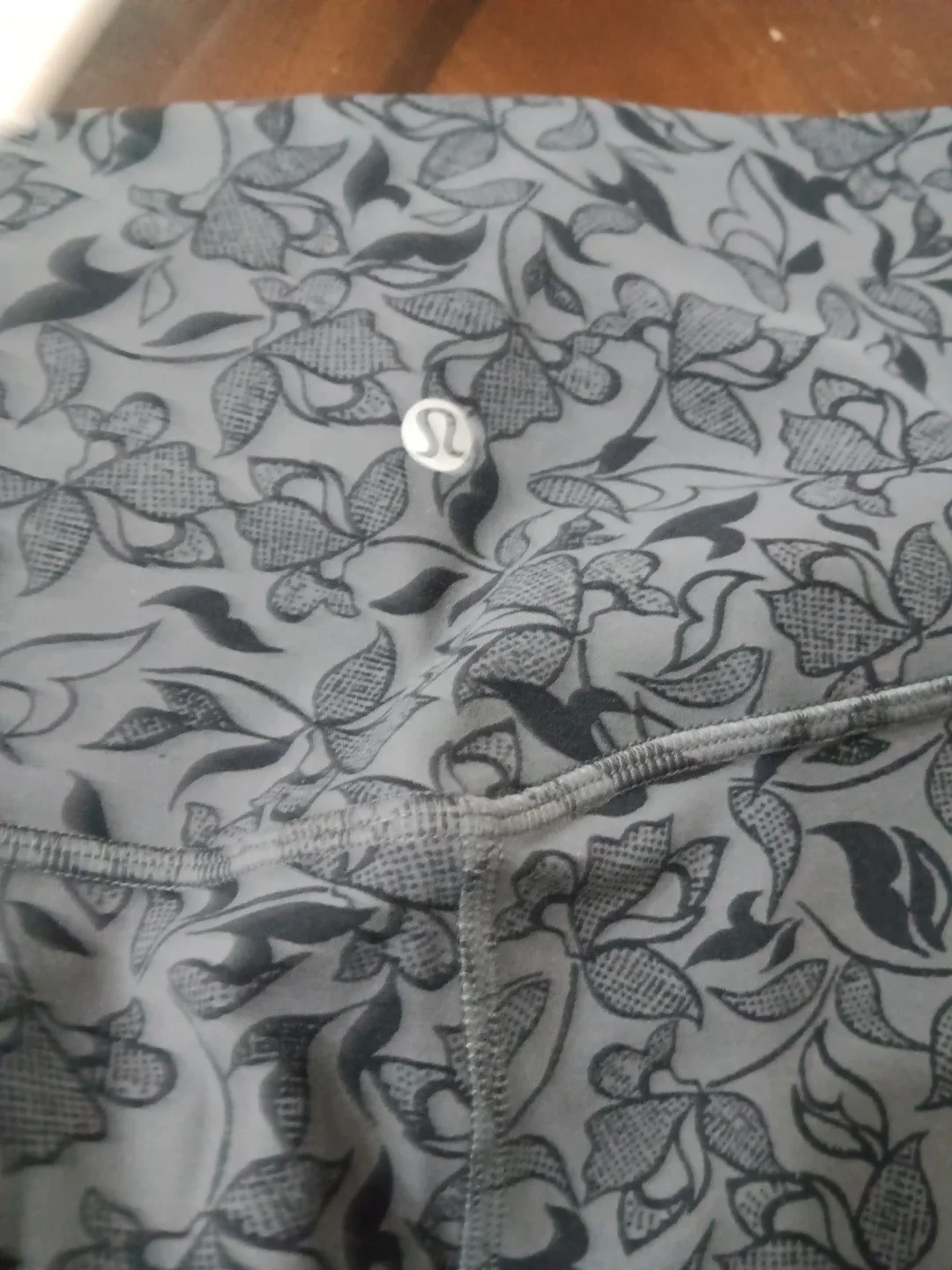 Lululemon Align High-Rise Crop 23" Size 6 image indicator(3)