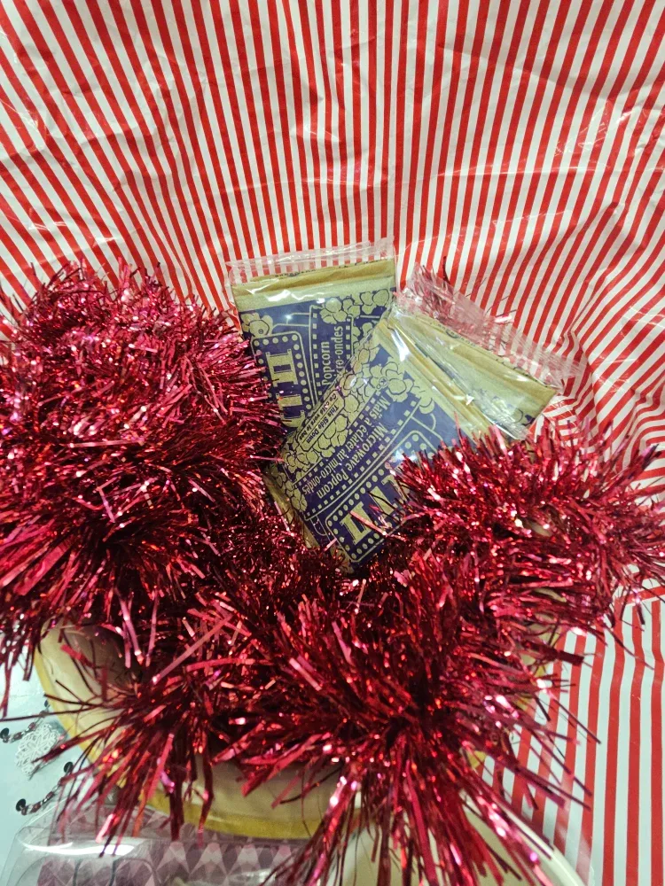 Popcorn Bowl, Wine Charms & Stoppers, Mug image indicator(4)