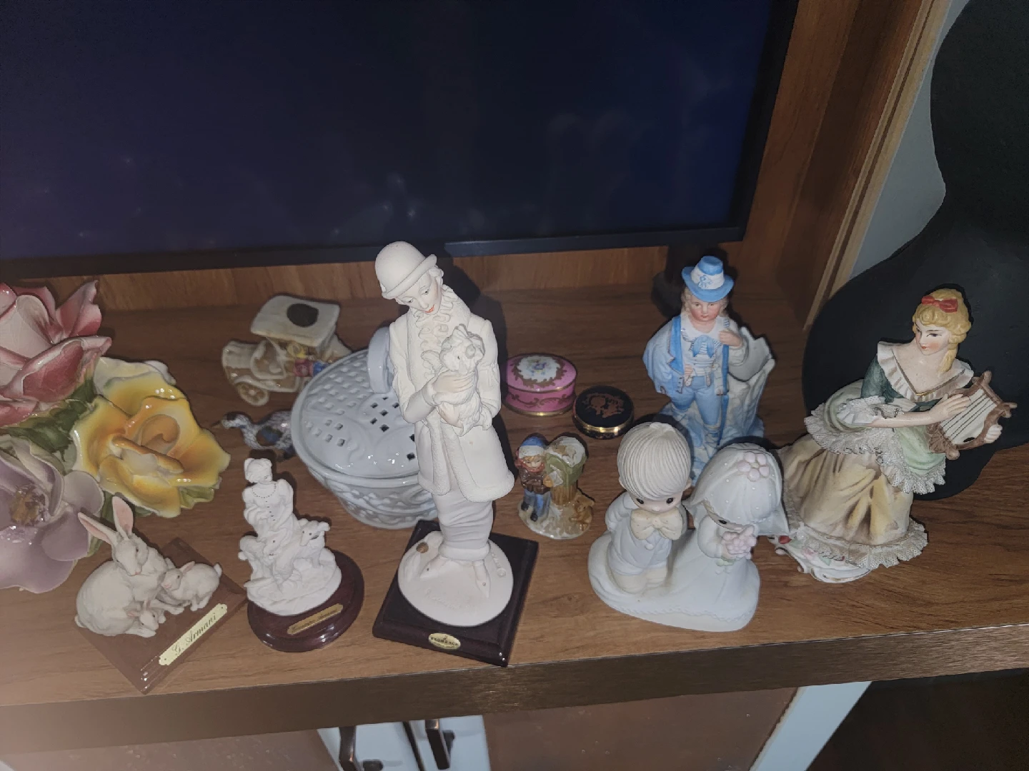 Vintage Porcelain Figurines Collection Estate sale - photo 5