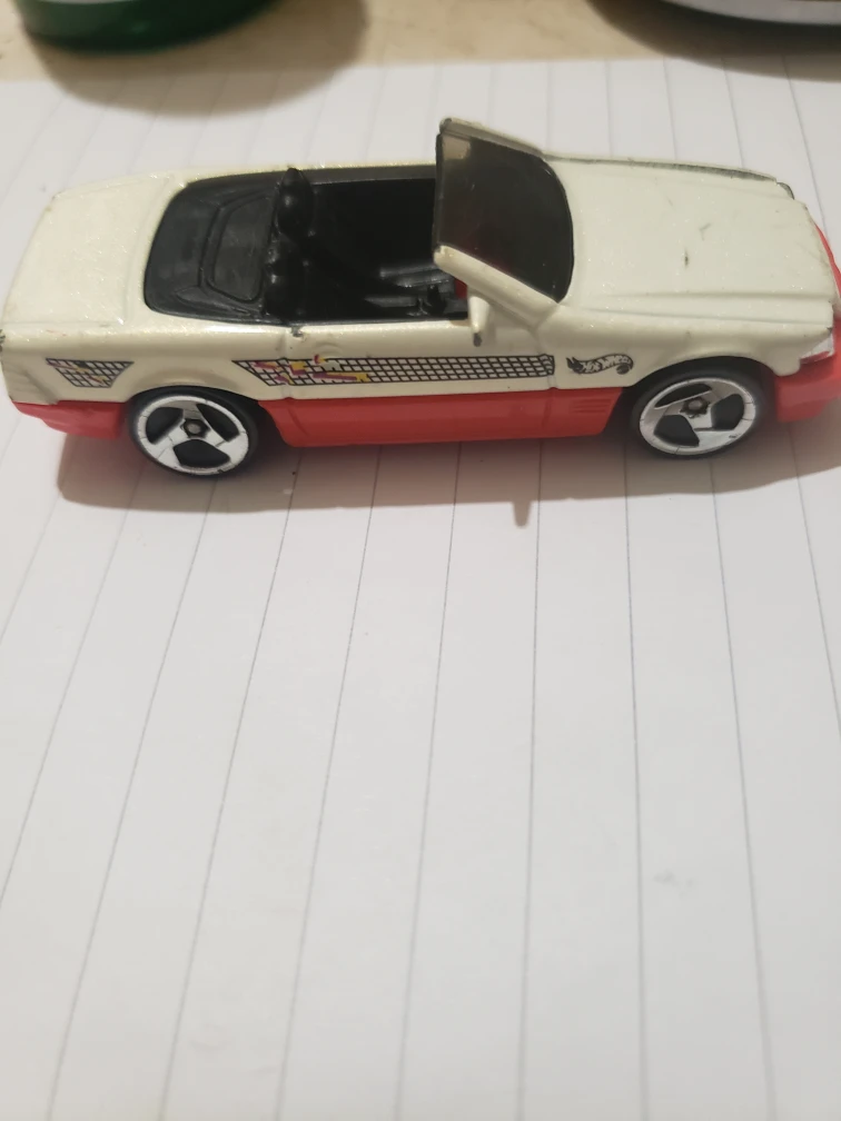 Hot Wheels 1989 Mercedes Benz 500 SL - photo 2