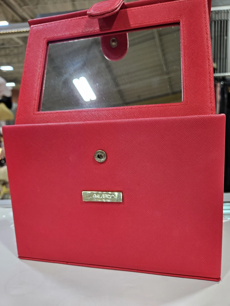 Shiseido Red Makeup Box with Mirror - photo 2