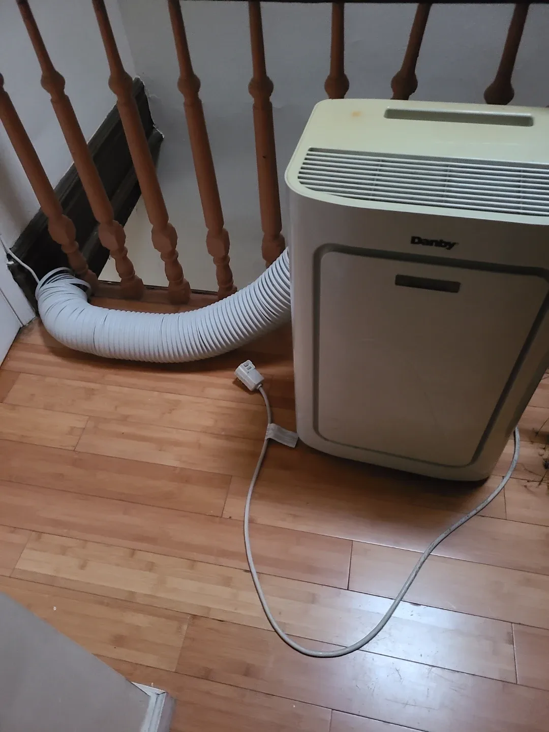 Frigidaire & Danby Air Conditioners image indicator(2)