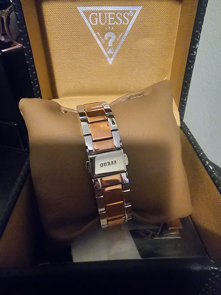 Guess Ladies Watch with Box image indicator(4)