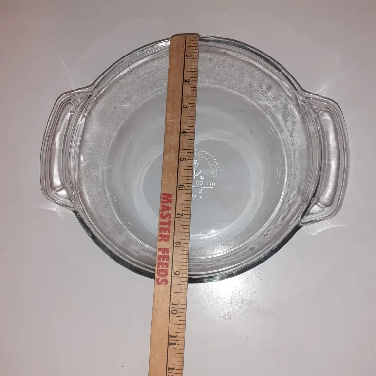 Vintage Anchor Hocking Casserole Dish image indicator(3)