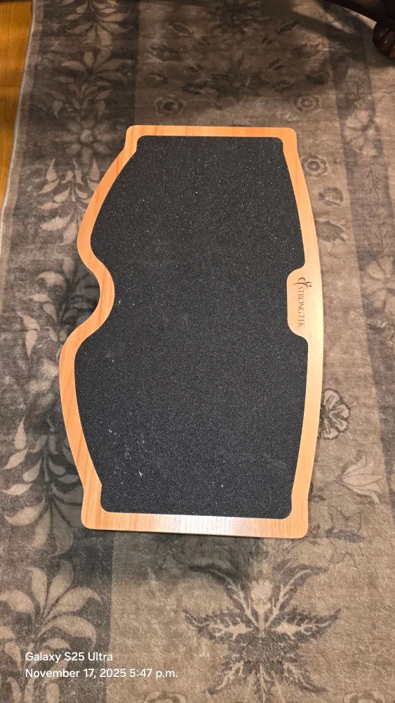 StrongTek Ergonomic Foot Rest image indicator(3)