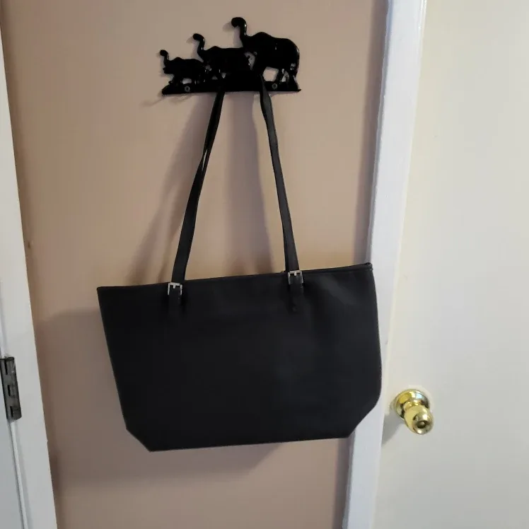 Michael Kors Black Tote Bag Like New image indicator(2)