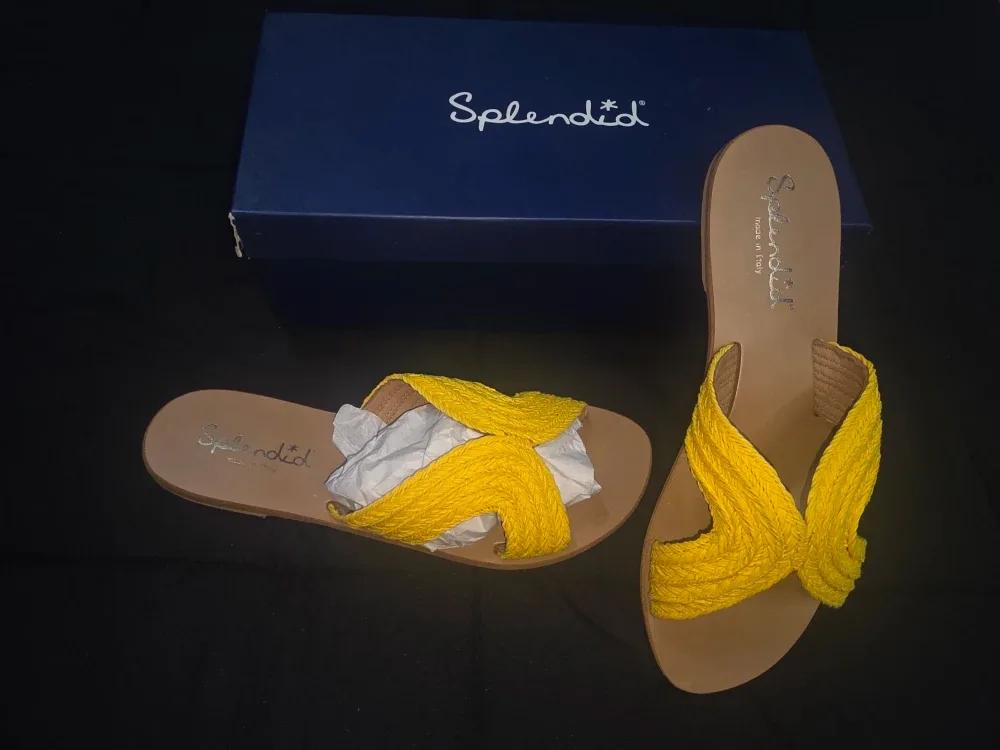 Splendid Sydney Yellow Slides - Size 9