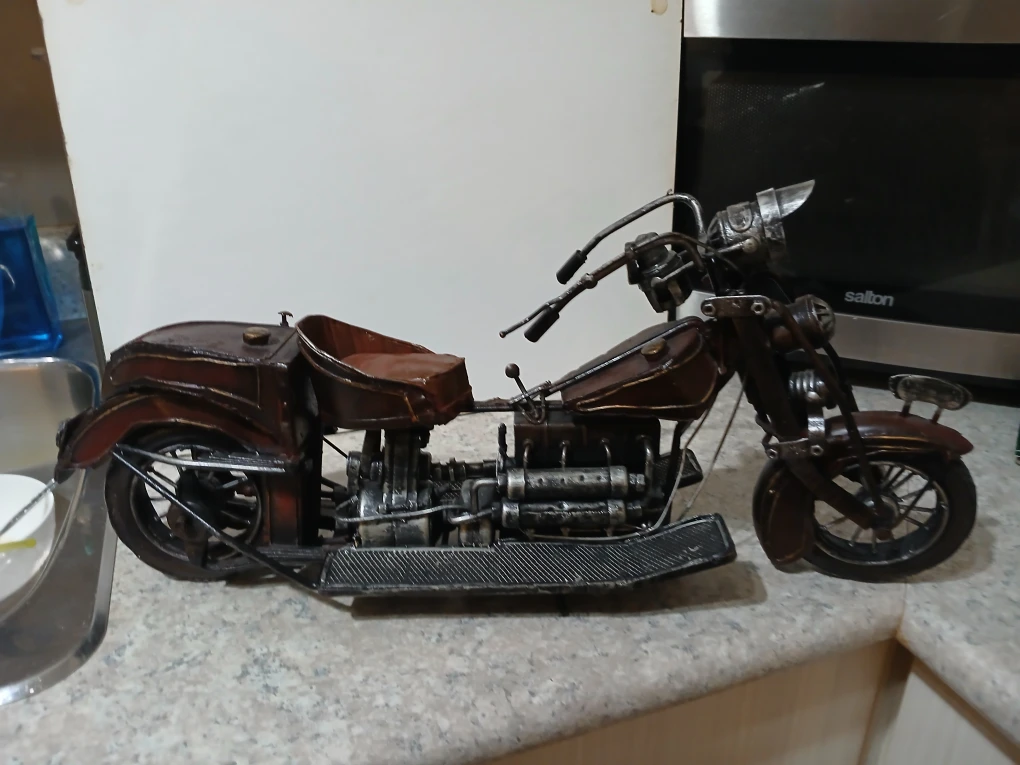 Vintage Motorcycle Model - photo 2