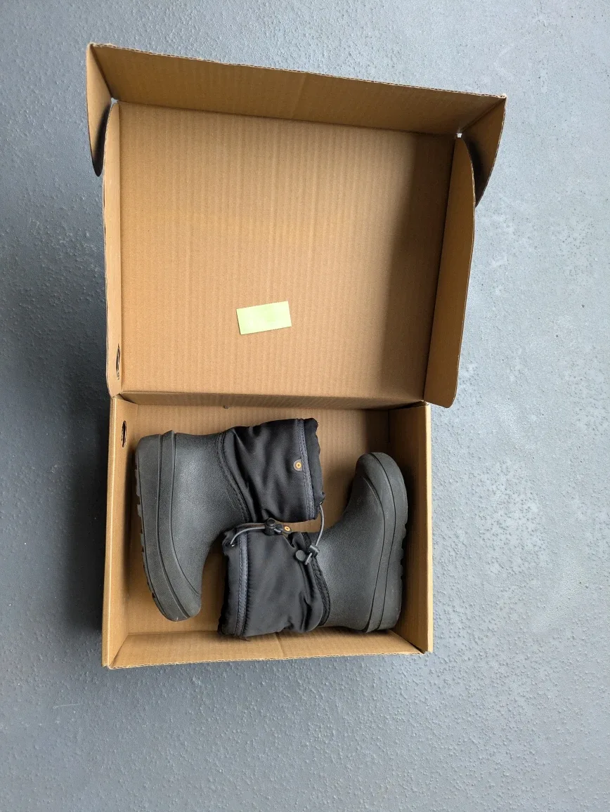 Bogs K Snow Shell Kids Boots - Size 12 image indicator(4)