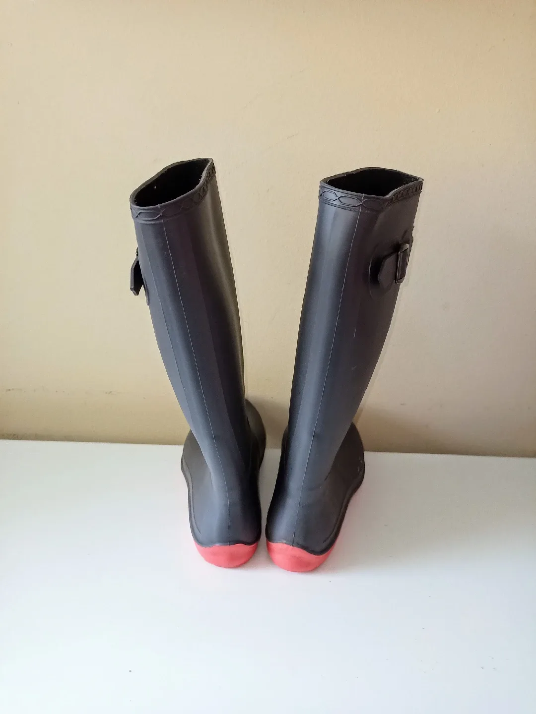 Worn1x Kamik Womens Jennifer Charcoal Gray Rainboots Size 6 image indicator(3)
