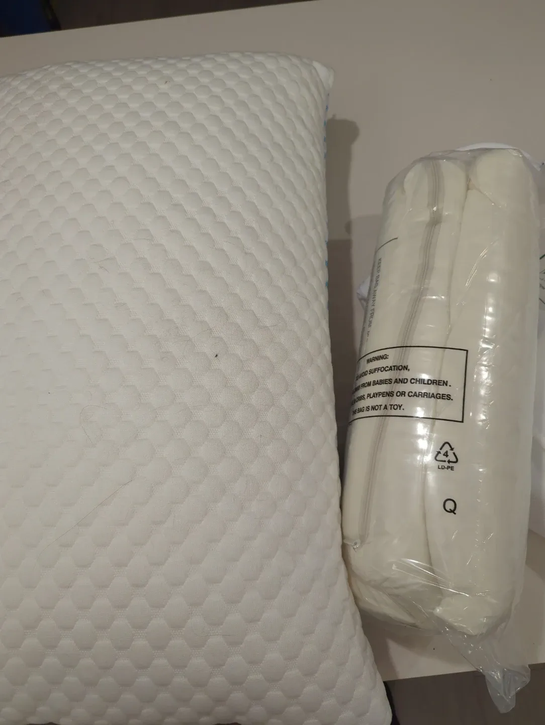 2 Shredded Memory Foam Pillow - 1 in Package image indicator(3)