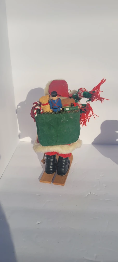 Santa Claus Skiing Figurine - photo 3