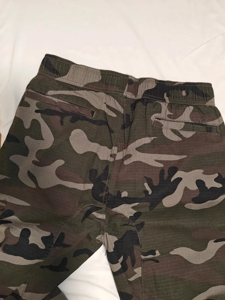 CSG Camo Joggers - Size M image indicator(3)