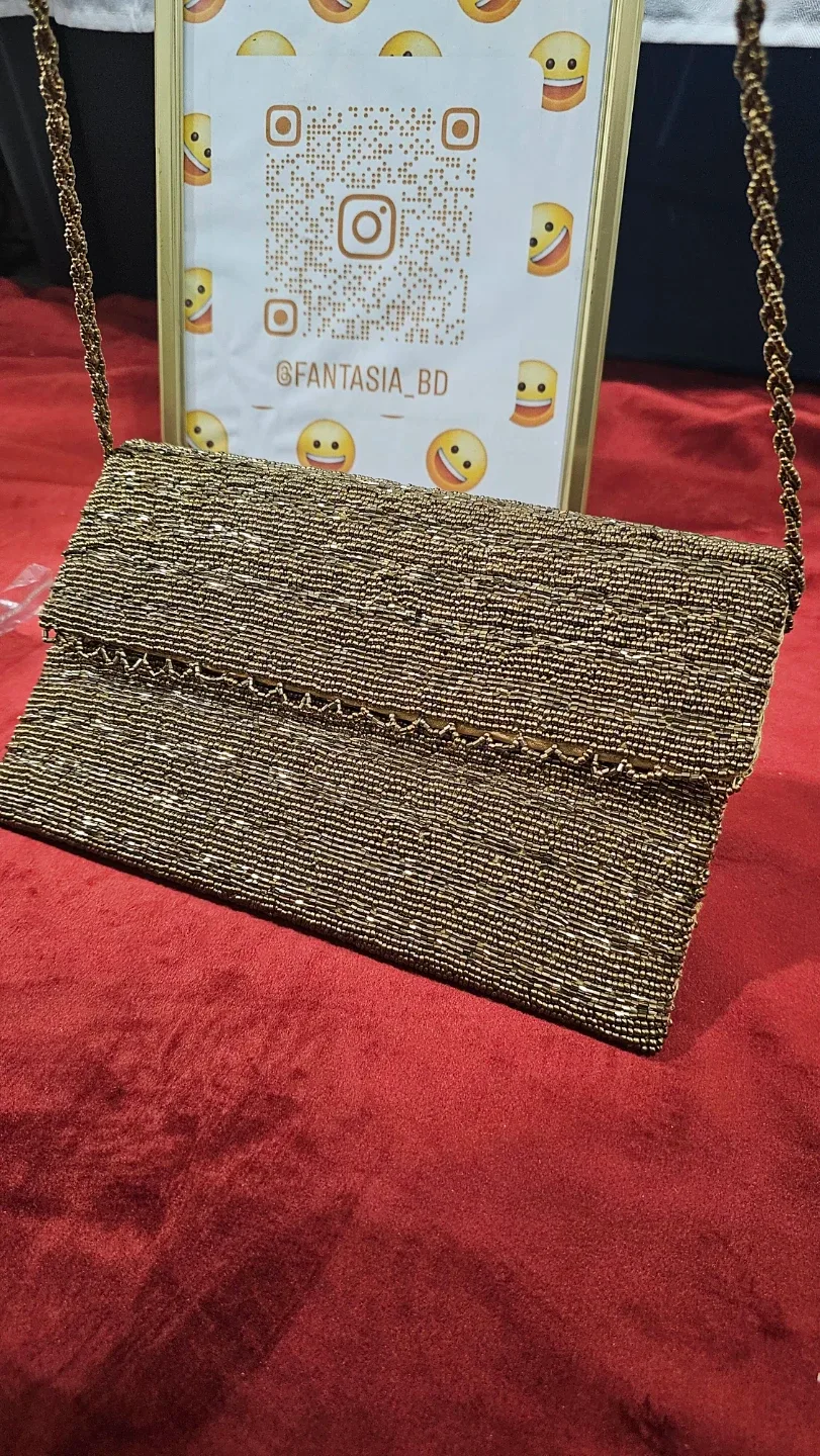 Beaded Clutch Purse image indicator(2)