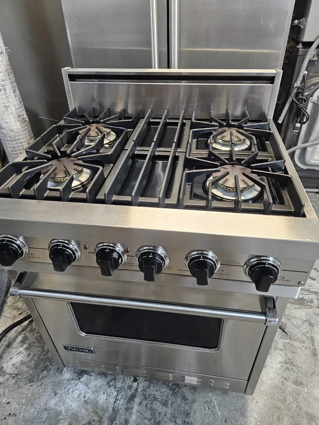 Viking 30in wide Professional Gas Range thumbnail